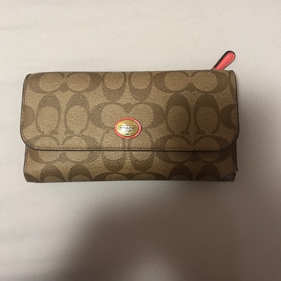 Coach Wallet - Picture 1 of 4